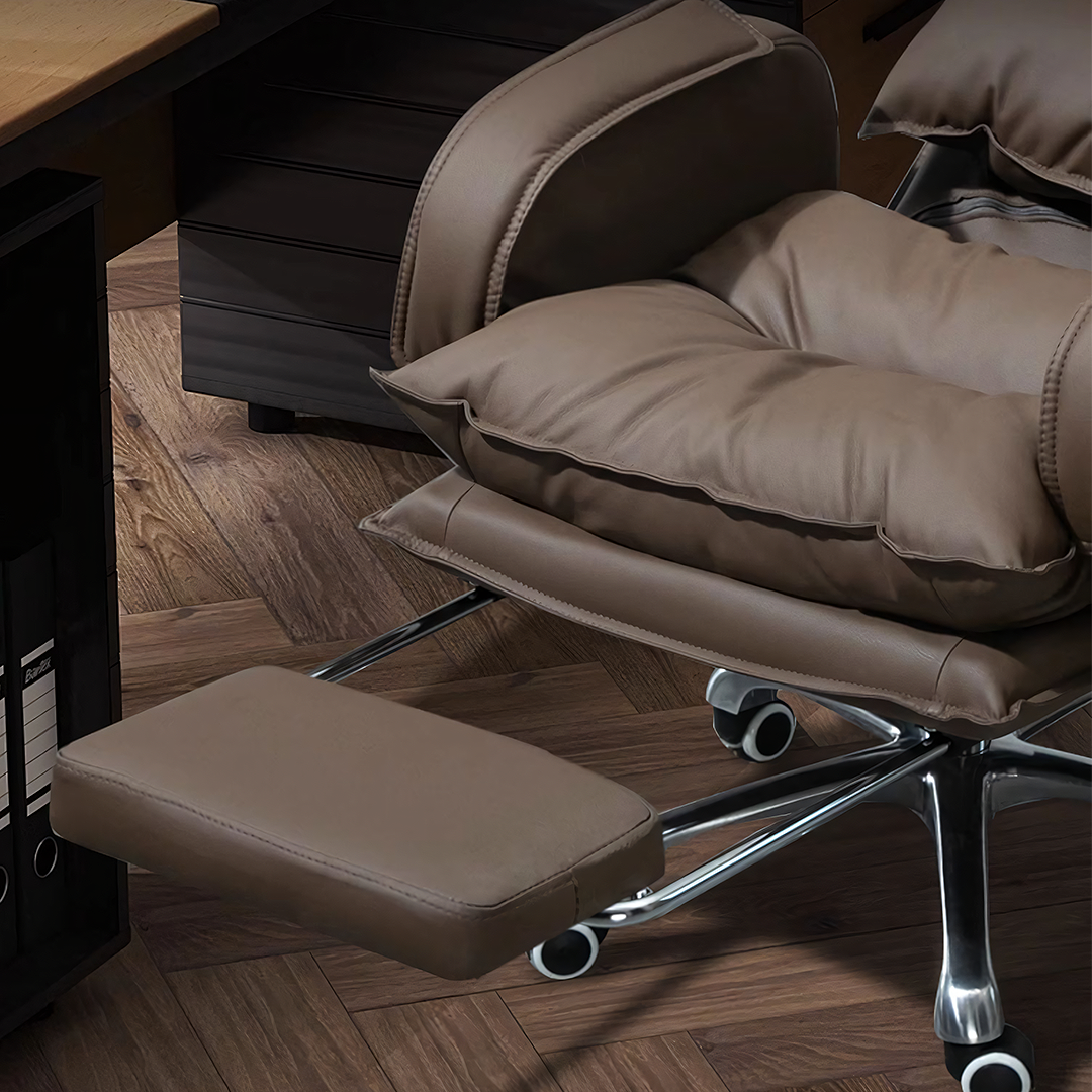 Fauteuil de bureau inclinable Manaia avec repose-pieds et pivotant 